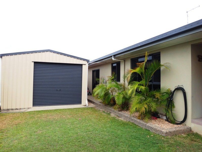 9 Crofton Place, Eimeo QLD 4740