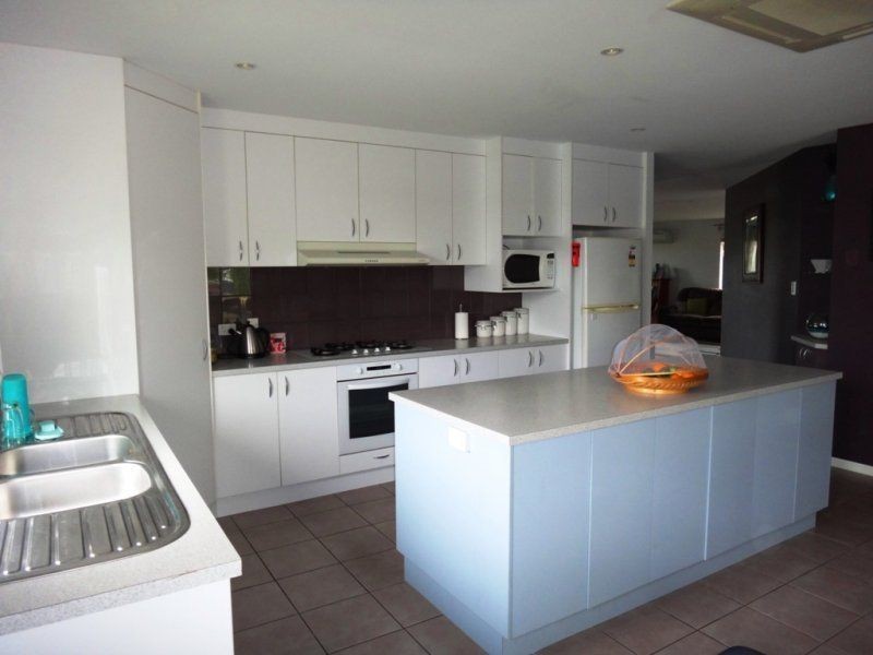 9 Crofton Place, Eimeo QLD 4740