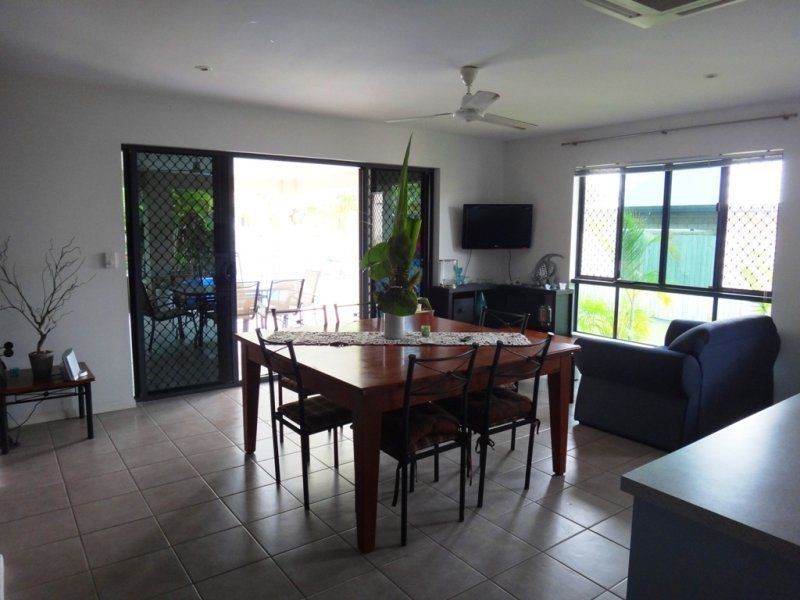 9 Crofton Place, Eimeo QLD 4740
