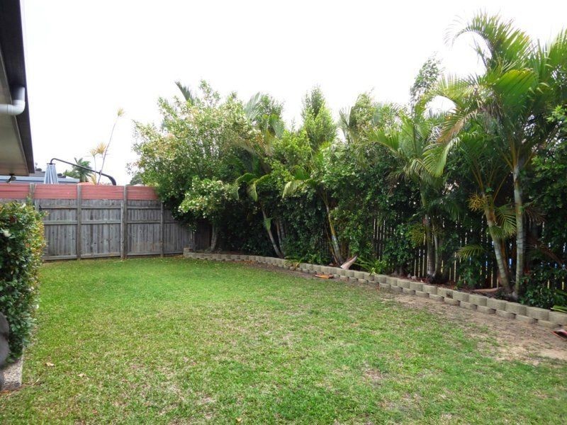 9 Crofton Place, Eimeo QLD 4740