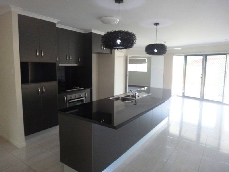 14 Kingslea Court, Ooralea QLD 4740