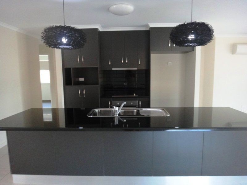 14 Kingslea Court, Ooralea QLD 4740