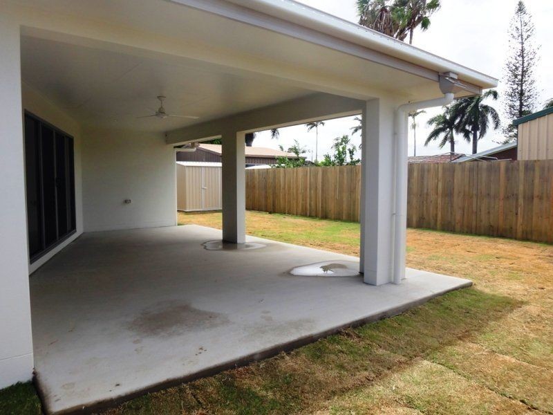 14 Kingslea Court, Ooralea QLD 4740