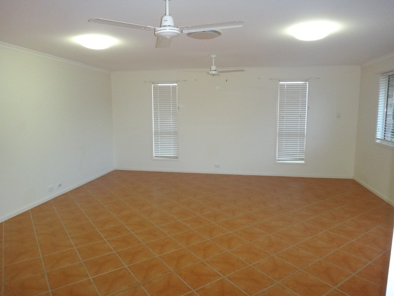 4 Sunseeker Court, Blacks Beach QLD 4740