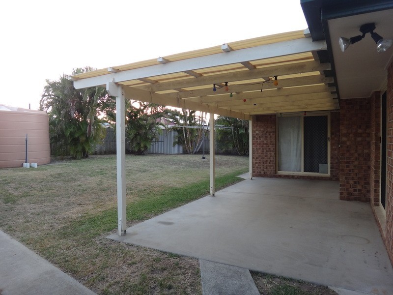 4 Sunseeker Court, Blacks Beach QLD 4740