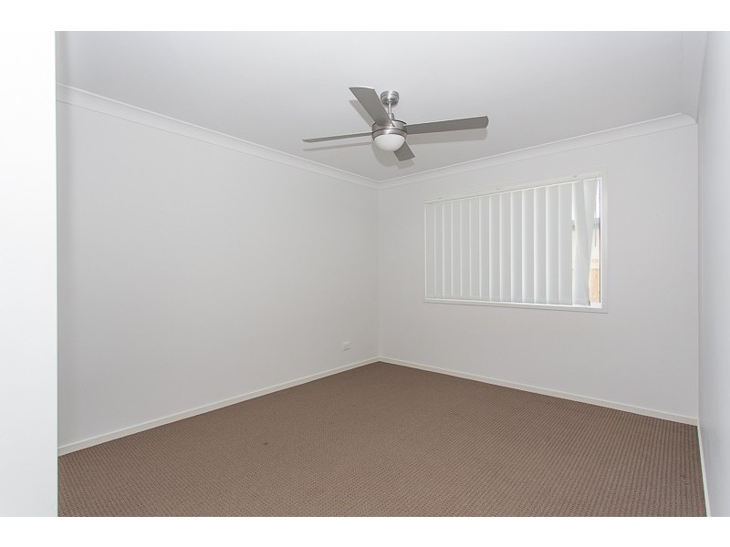 32 Phoenix Crescent, Rural View QLD 4740