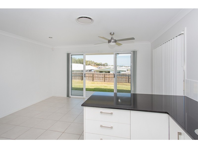 32 Phoenix Crescent, Rural View QLD 4740