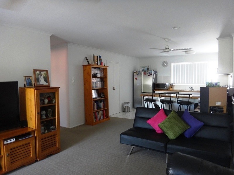 4/17 BEACH ROAD, Dolphin Heads QLD 4740