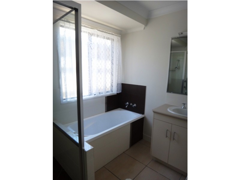 11 Orania Court, Andergrove QLD 4740