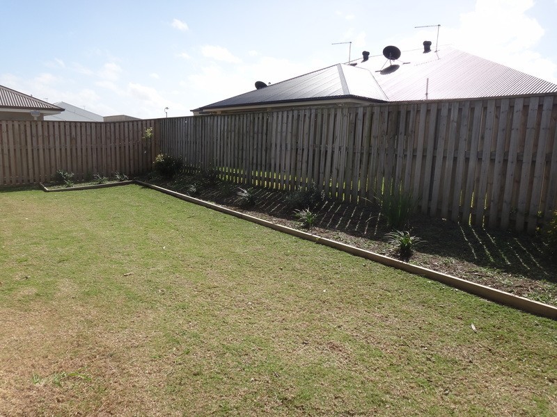 76  Newport Parade, Blacks Beach QLD 4740