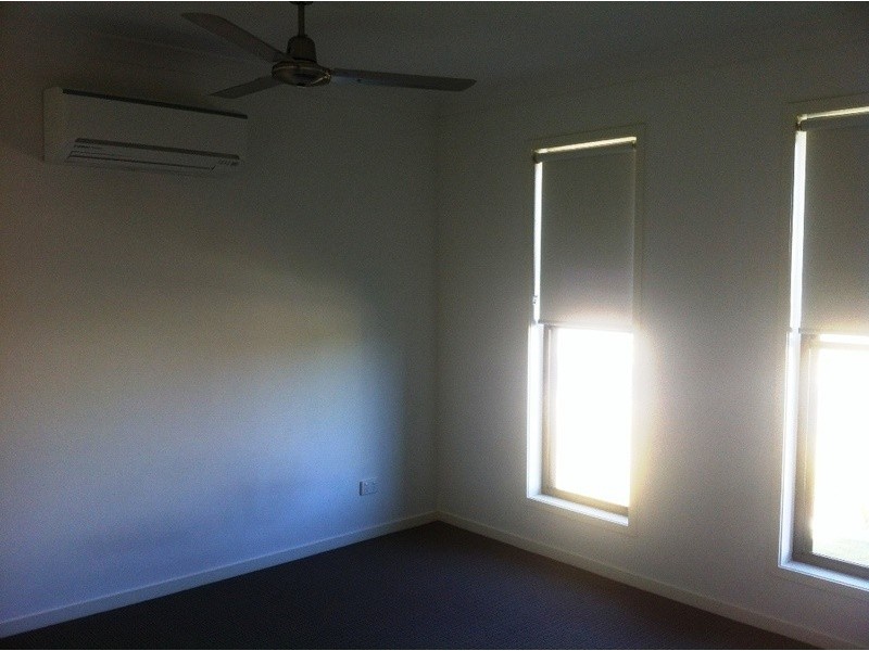 76  Newport Parade, Blacks Beach QLD 4740