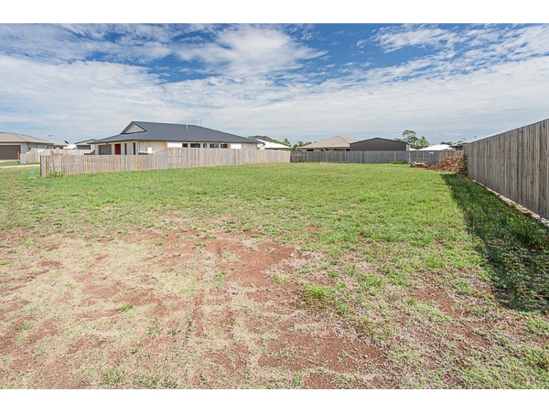 4 Credlin Court, Sarina QLD 4737