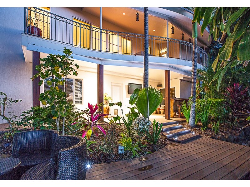 11 Sunrise Place, Blacks Beach QLD 4740