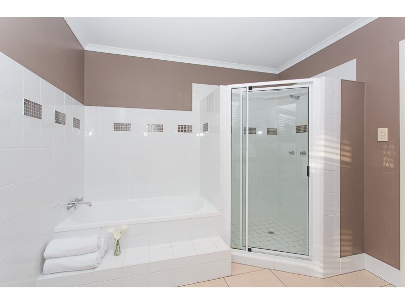 11 Sunrise Place, Blacks Beach QLD 4740