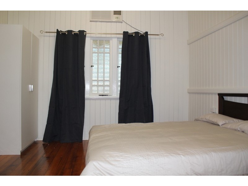2 Bassett Street, North Mackay QLD 4740