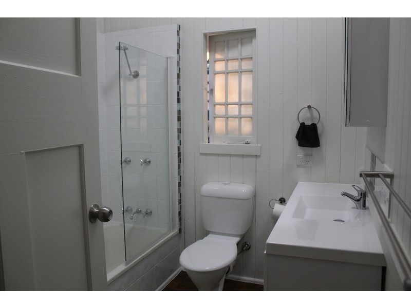 2 Bassett Street, North Mackay QLD 4740