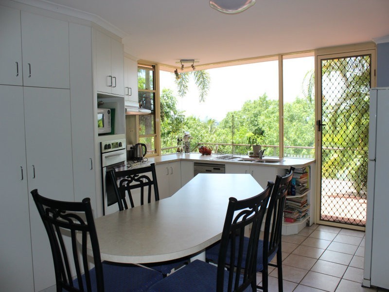 13  KINNON STREET, Glenella QLD 4740