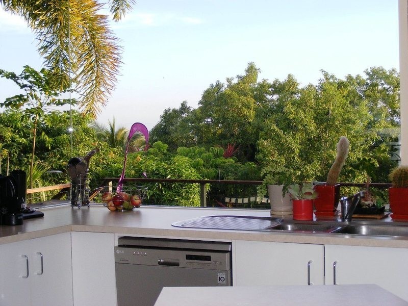 13  KINNON STREET, Glenella QLD 4740