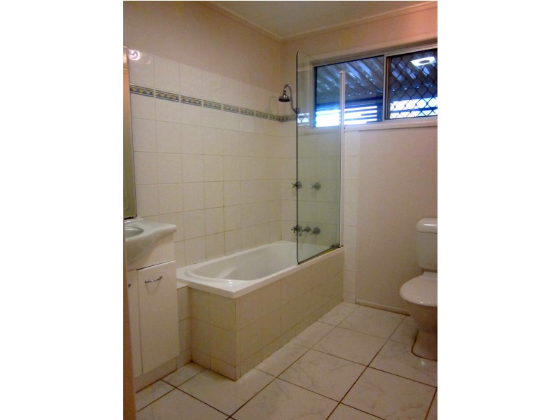 2/222 Slade Point Road, Slade Point QLD 4740
