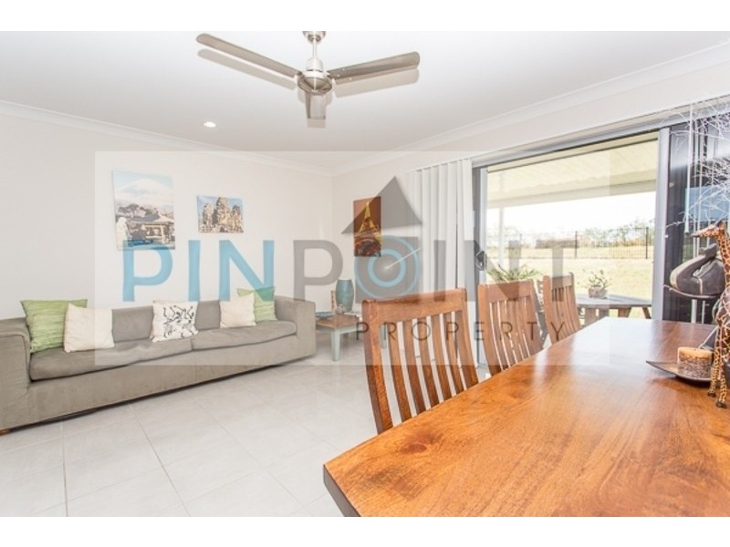 76 Schooner Avenue, Shoal Point QLD 4750
