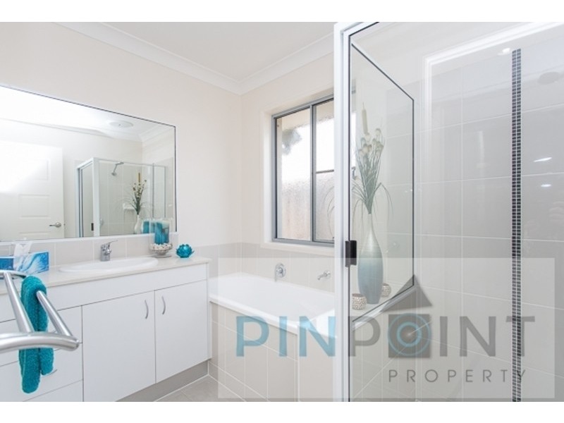 76 Schooner Avenue, Shoal Point QLD 4750