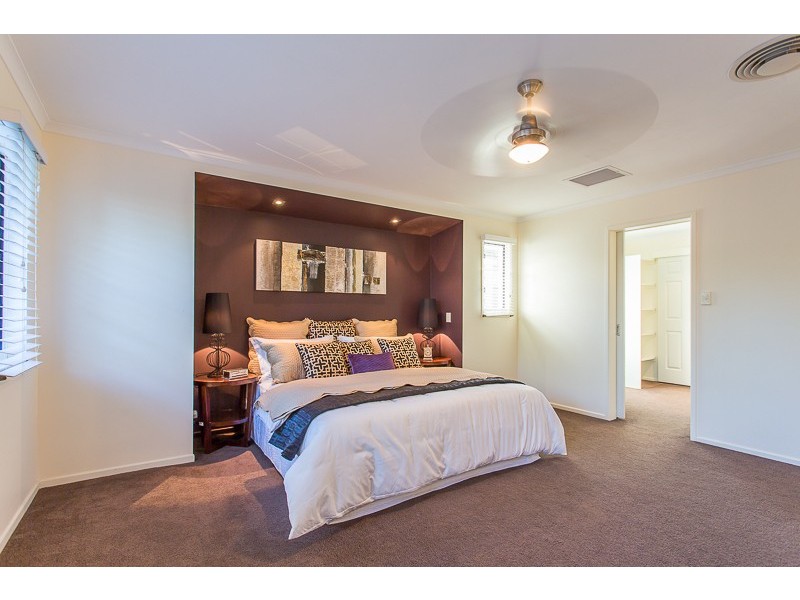 11 Sunrise Place, Blacks Beach QLD 4740