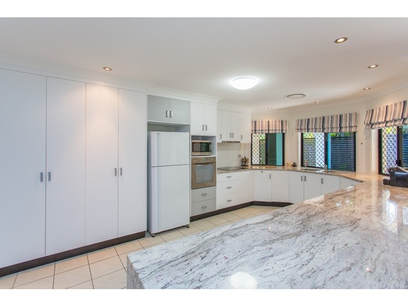4 Urarii Crescent, Shoal Point QLD 4750
