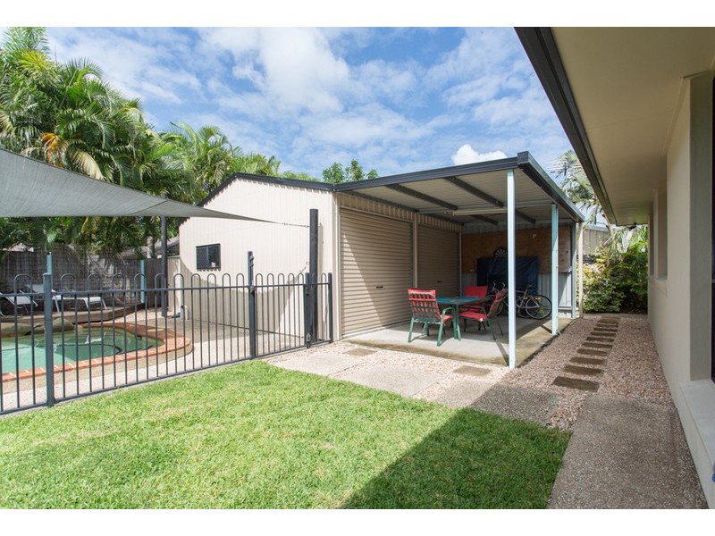4 Urarii Crescent, Shoal Point QLD 4750