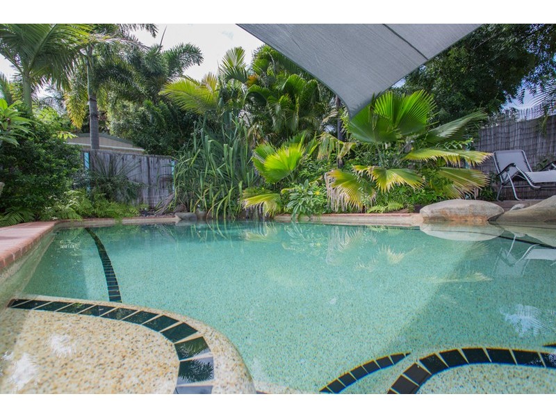 4 Urarii Crescent, Shoal Point QLD 4750