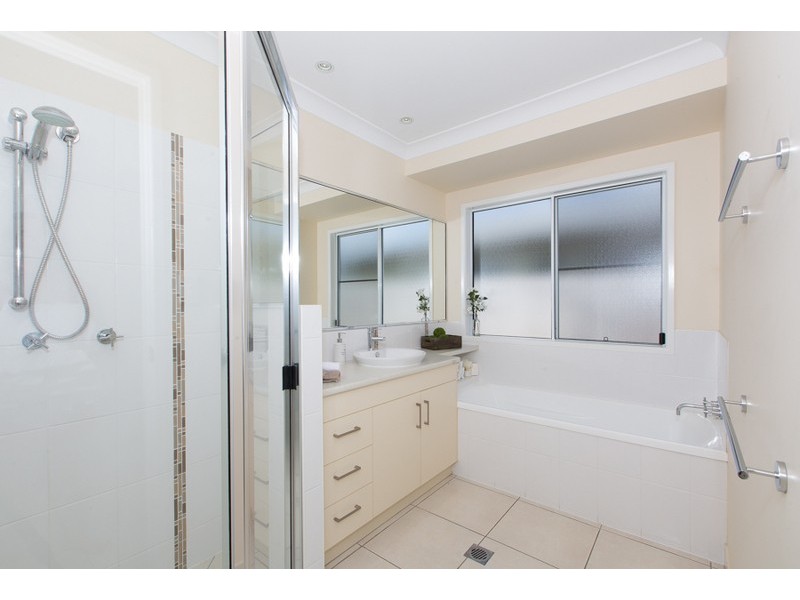 8 Benjamin Court, Walkerston QLD 4751