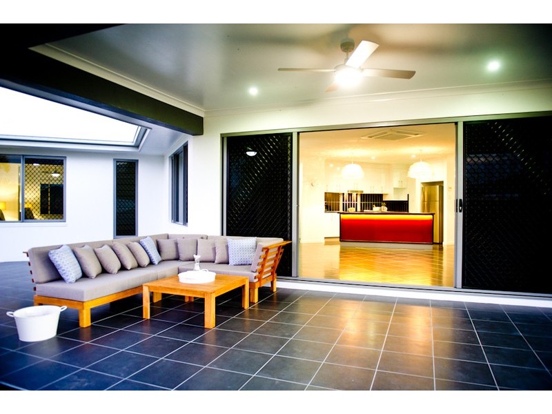 24  Pacific Avenue, Sarina QLD 4737