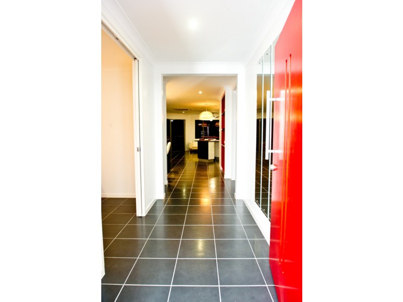 24  Pacific Avenue, Sarina QLD 4737