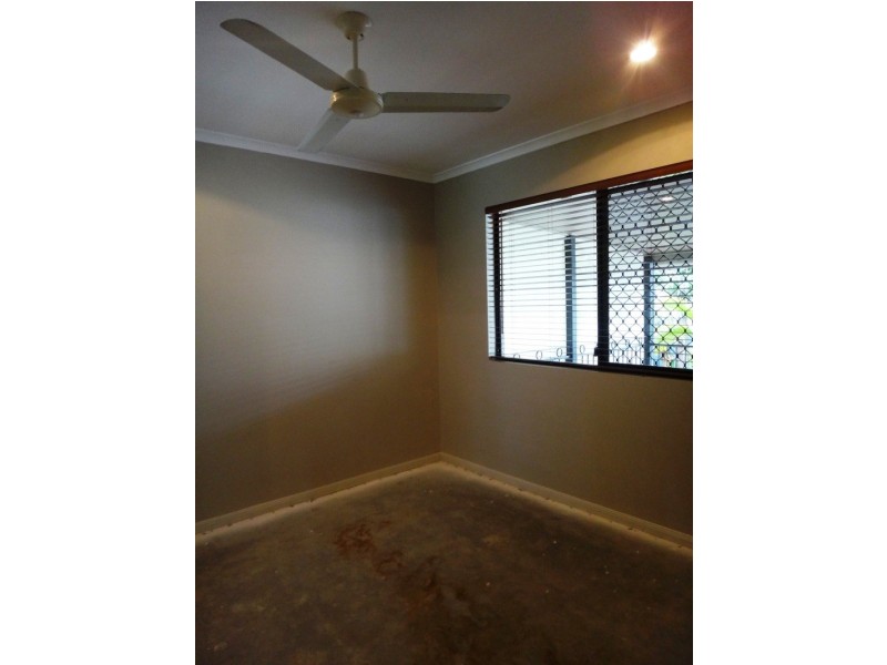 8 Edmund Kennedy Court, Rural View QLD 4740