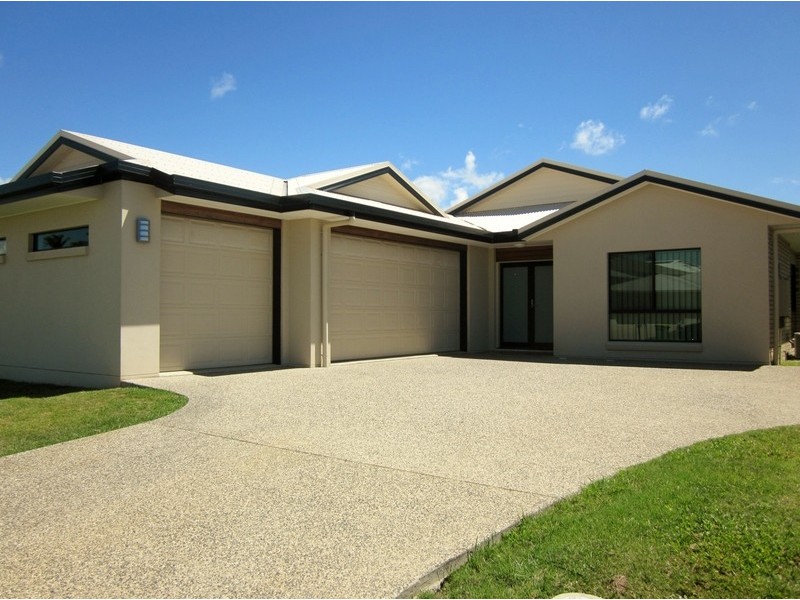 77 Village Circuit, Eimeo QLD 4740