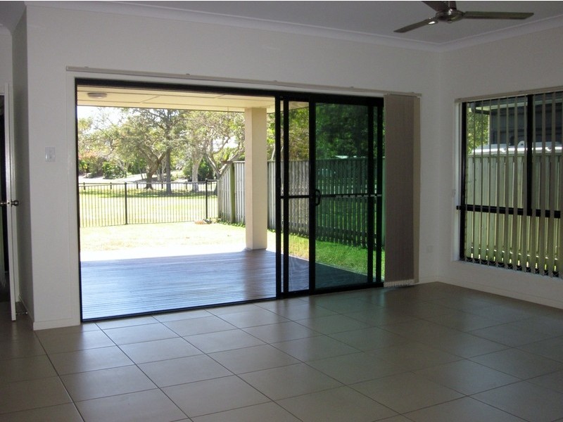 77 Village Circuit, Eimeo QLD 4740