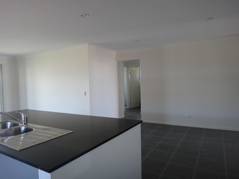 10 Henley Close,, Blacks Beach QLD 4740