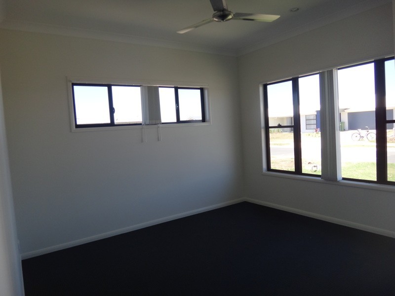 10 Henley Close,, Blacks Beach QLD 4740
