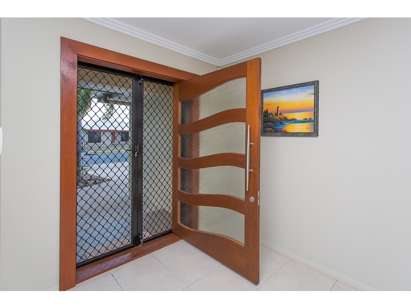 1 Schooner Avenue, Shoal Point QLD 4750