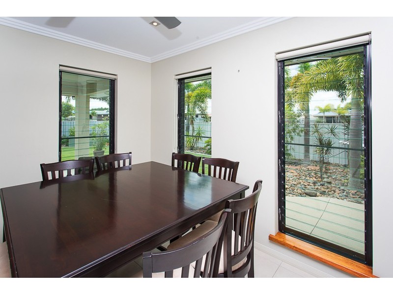 1 Schooner Avenue, Shoal Point QLD 4750