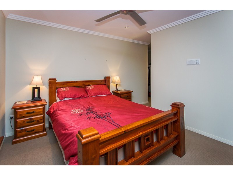 1 Schooner Avenue, Shoal Point QLD 4750