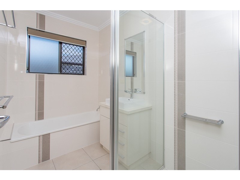 1 Schooner Avenue, Shoal Point QLD 4750