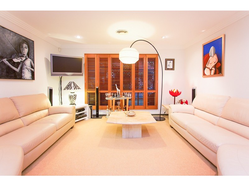 7 Angelina Avenue, Glenella QLD 4740