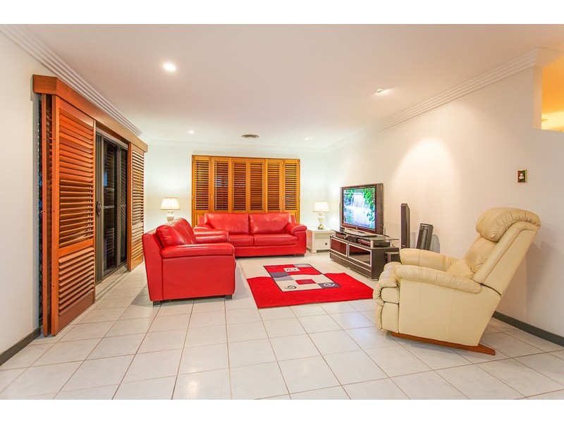 7 Angelina Avenue, Glenella QLD 4740