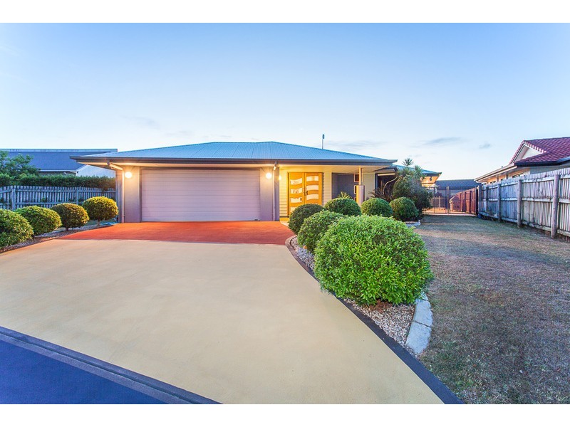 7 Angelina Avenue, Glenella QLD 4740