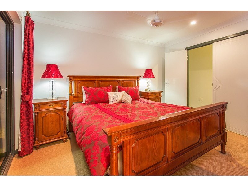 7 Angelina Avenue, Glenella QLD 4740