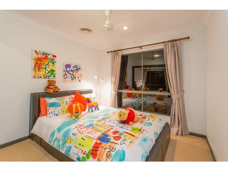 7 Angelina Avenue, Glenella QLD 4740