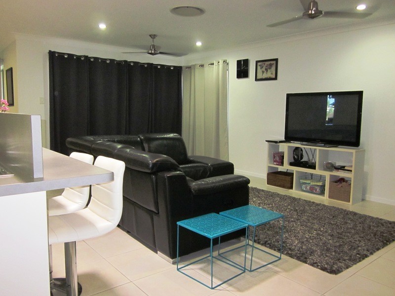 16 VESTA LANE, Ooralea QLD 4740