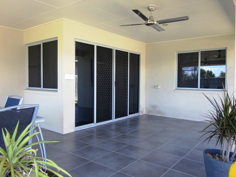 16 VESTA LANE, Ooralea QLD 4740