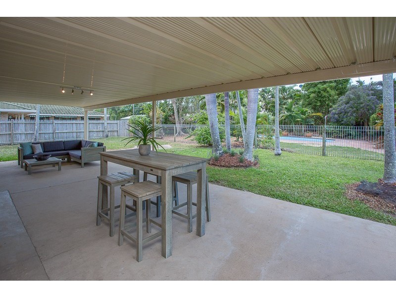 7 Sunset Beach Court, Shoal Point QLD 4750