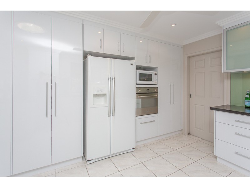 7 Sunset Beach Court, Shoal Point QLD 4750